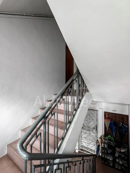 HOLLYWOOD APARTMENTS 4