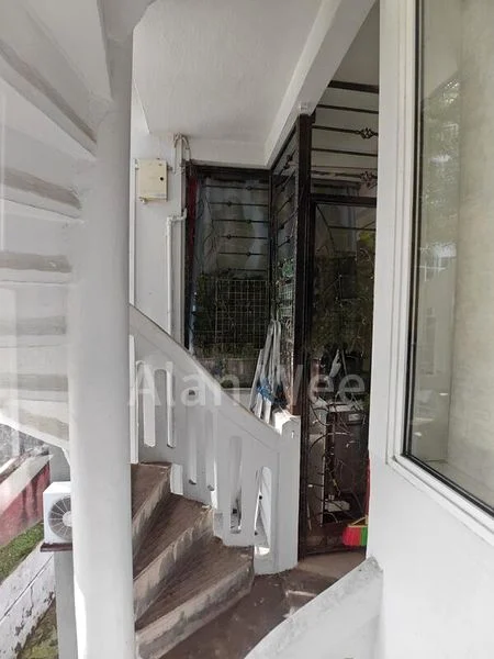 HOLLYWOOD APARTMENTS 5