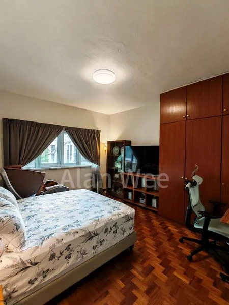 HOLLYWOOD APARTMENTS 7