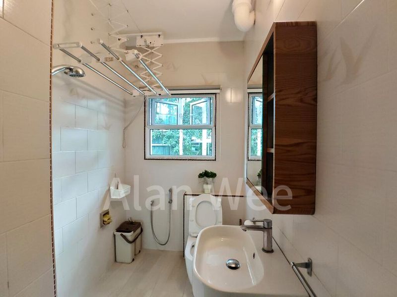 HOLLYWOOD APARTMENTS 9