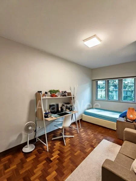 HOLLYWOOD APARTMENTS 11