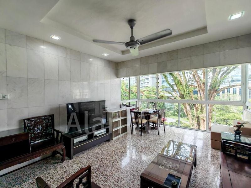 HOLLYWOOD APARTMENTS 13