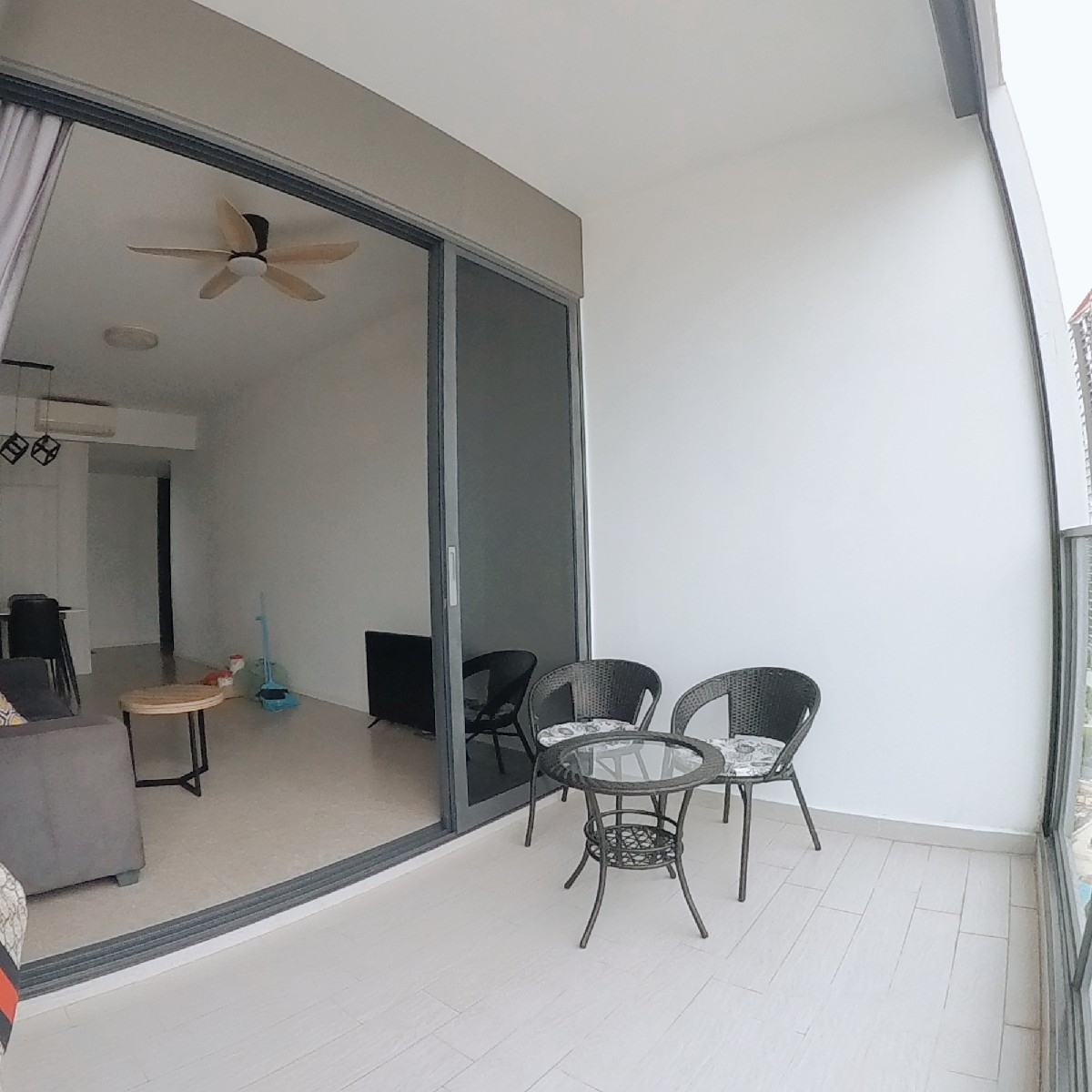 THE CLEMENT CANOPY 20