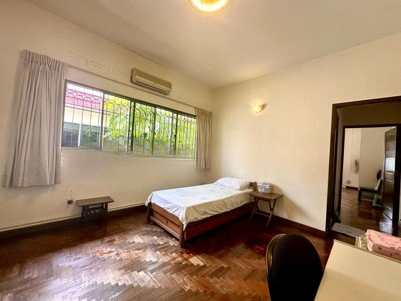 PRINCESS OF WALES PARK 12