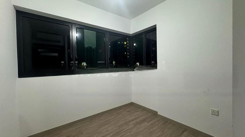 RIVERFRONT RESIDENCES 10