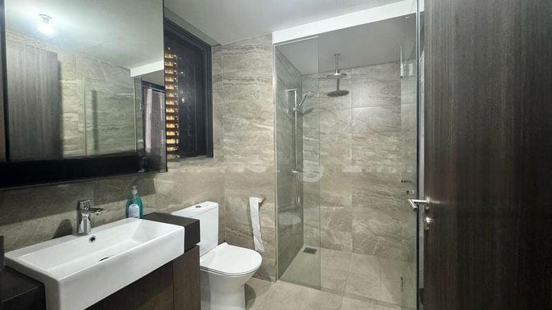 RIVERFRONT RESIDENCES 13