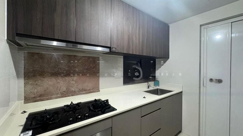 RIVERFRONT RESIDENCES 3