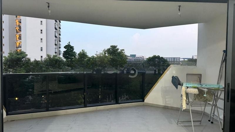 RIVERFRONT RESIDENCES 7