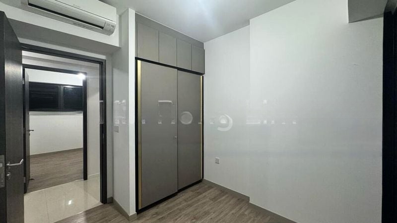 RIVERFRONT RESIDENCES 14