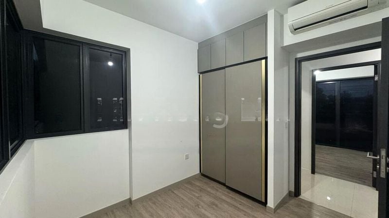 RIVERFRONT RESIDENCES 9