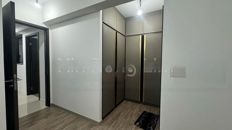 RIVERFRONT RESIDENCES 4