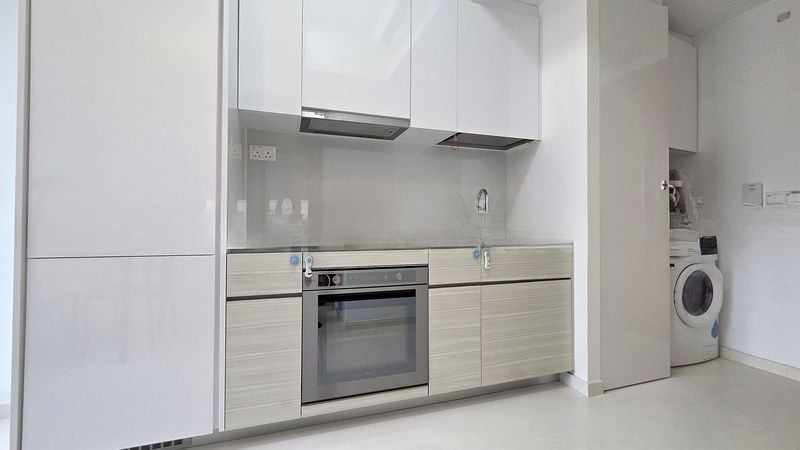 TRE RESIDENCES 7