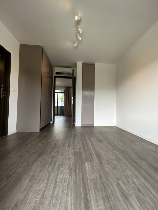 AVENUE SOUTH RESIDENCE 7