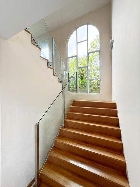 THOMSON HILLS ESTATE 4