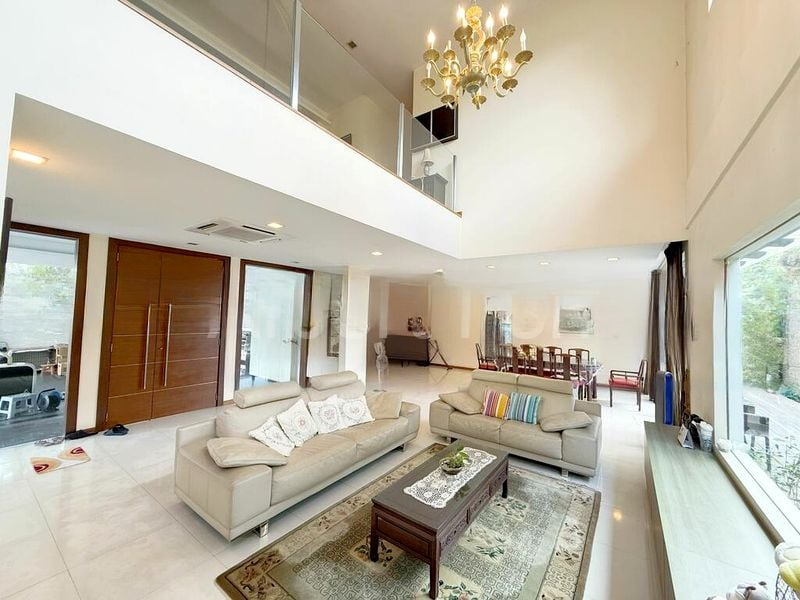 THOMSON HILLS ESTATE 12