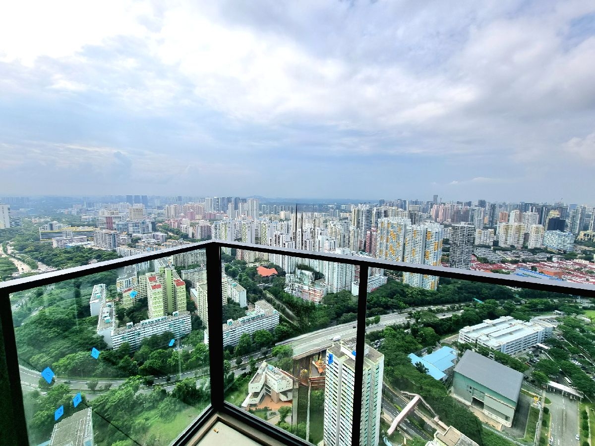 AVENUE SOUTH RESIDENCE 12