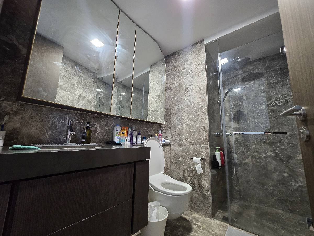 AVENUE SOUTH RESIDENCE 18