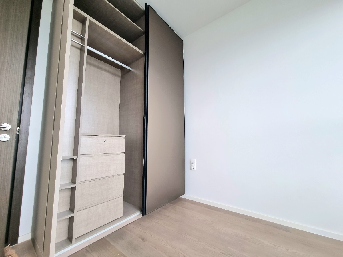 AVENUE SOUTH RESIDENCE 24