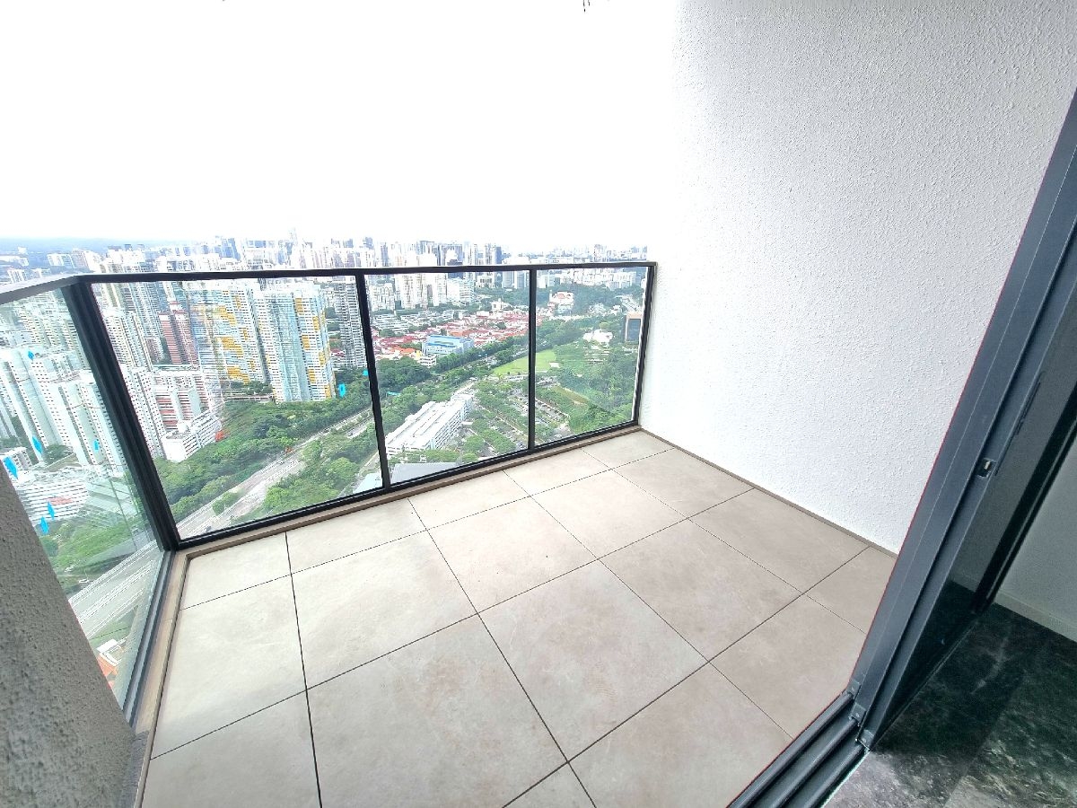 AVENUE SOUTH RESIDENCE 27