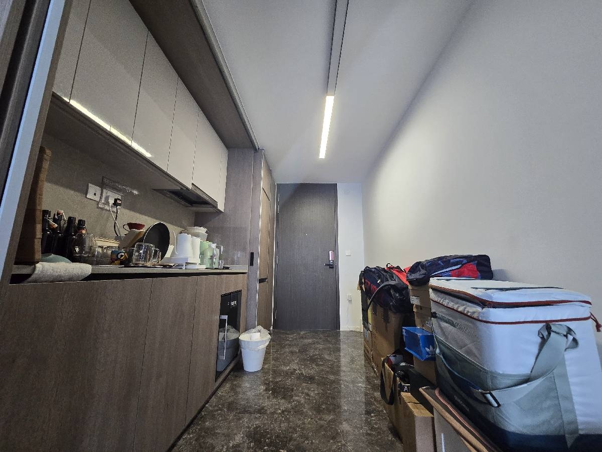 AVENUE SOUTH RESIDENCE 36