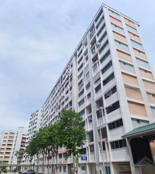 TAMPINES AVE 5 4