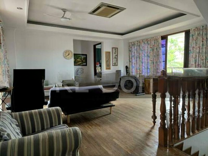 SEASIDE RESIDENCES 8