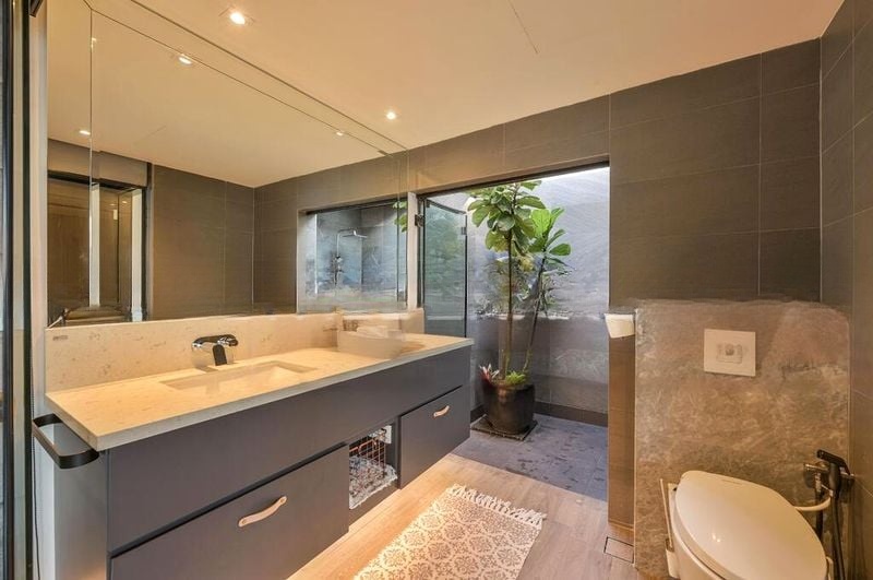 WATERMARK ROBERTSON QUAY 2