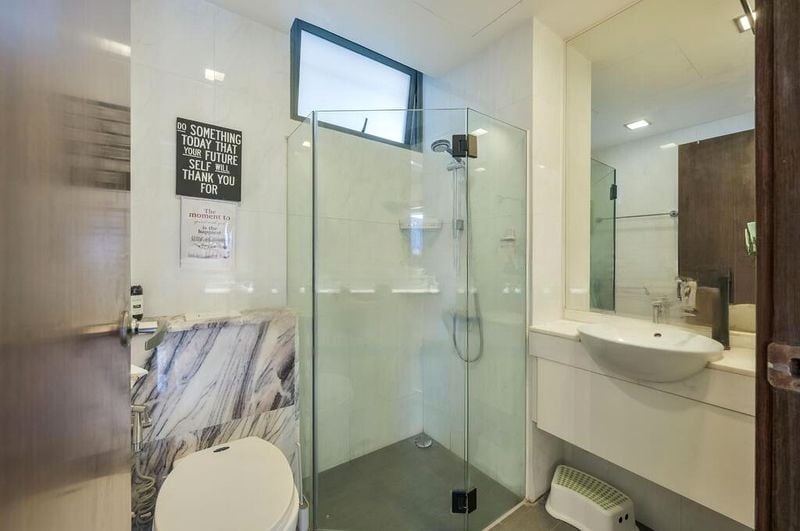 WATERMARK ROBERTSON QUAY 8