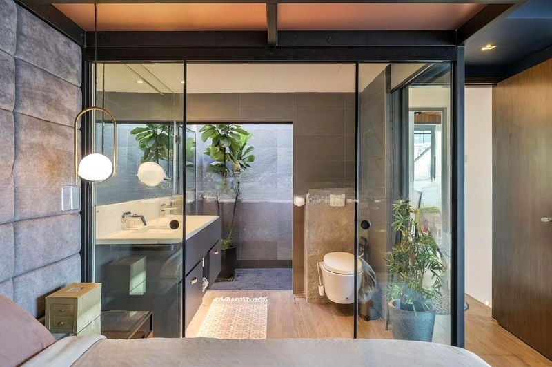 WATERMARK ROBERTSON QUAY 3