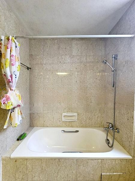 CARISSA PARK CONDOMINIUM 6