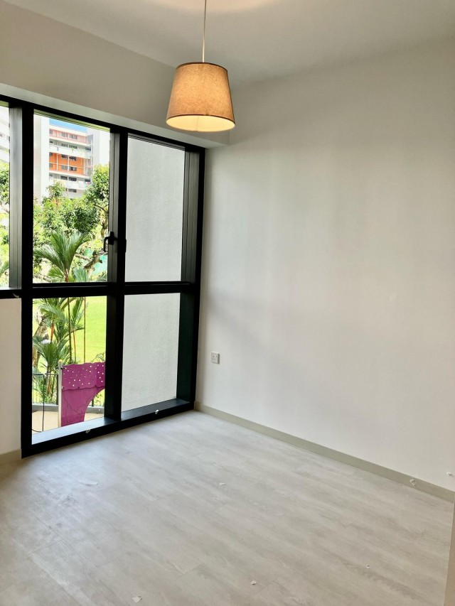 RIVERFRONT RESIDENCES 10