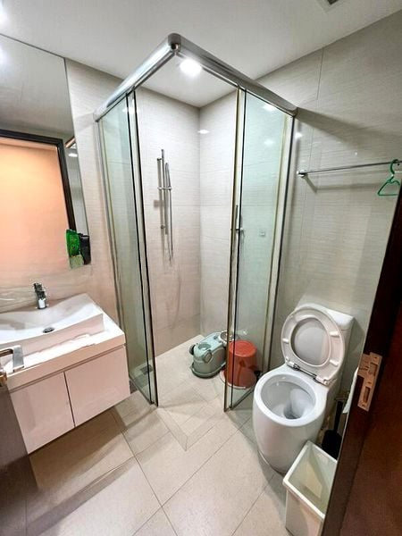 REGENT RESIDENCES 1