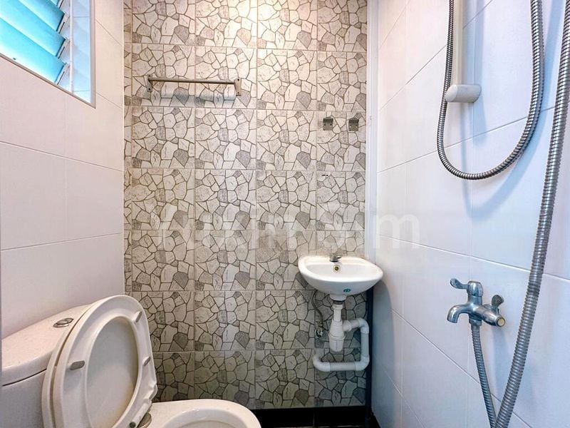 LANDRIDGE CONDOMINIUM 13