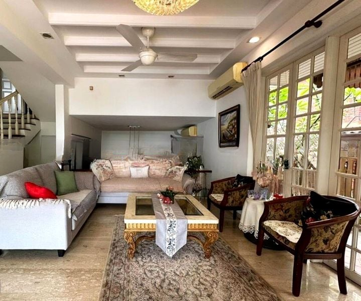 THOMSON HILLS ESTATE 5