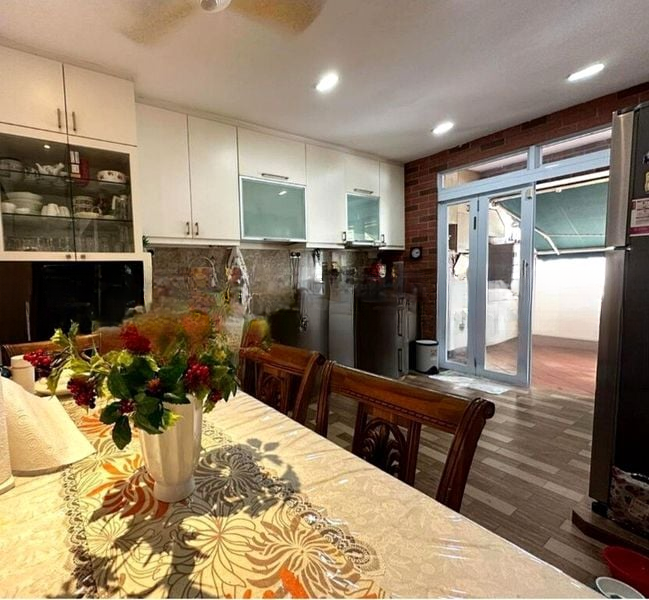 THOMSON HILLS ESTATE 2