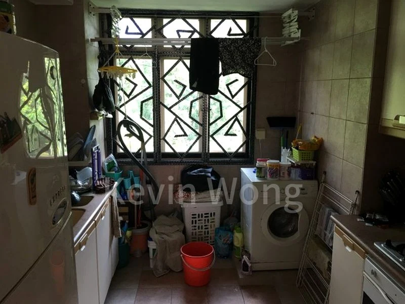 LE HILL CONDOMINIUM 5