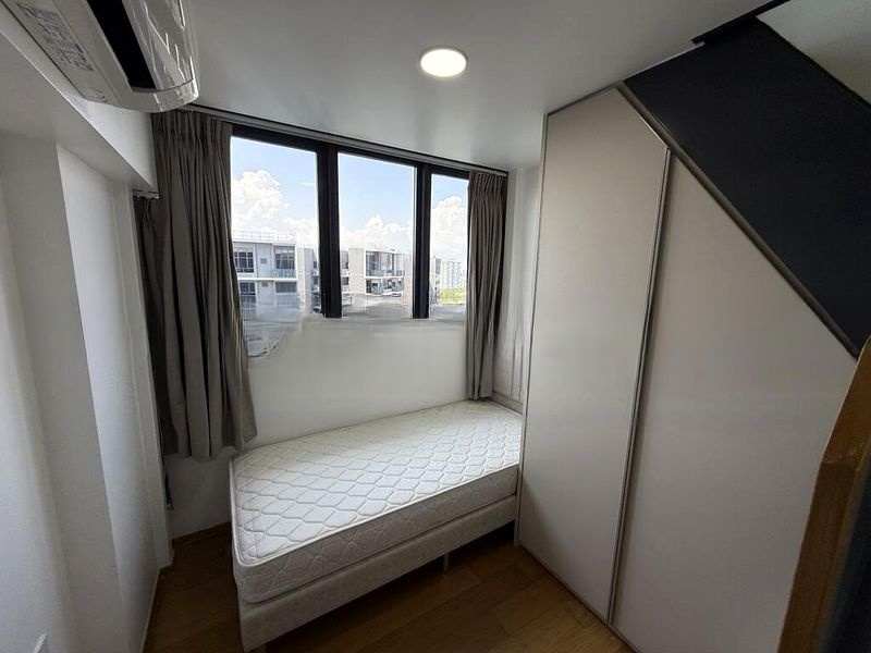 GRANDEUR PARK RESIDENCES 4