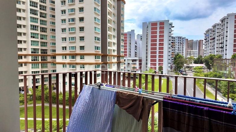 RIVERFRONT RESIDENCES 4