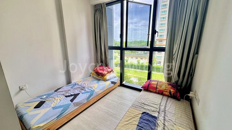 RIVERFRONT RESIDENCES 8