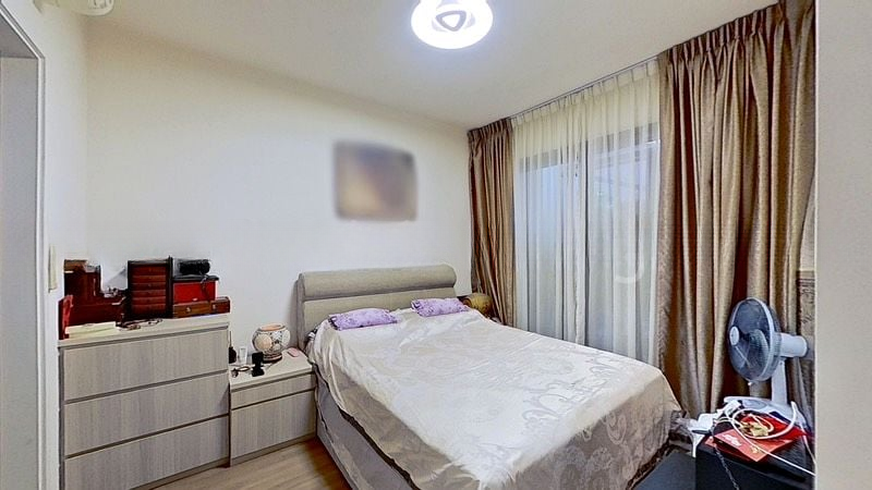 THE LAKEFRONT RESIDENCES 7