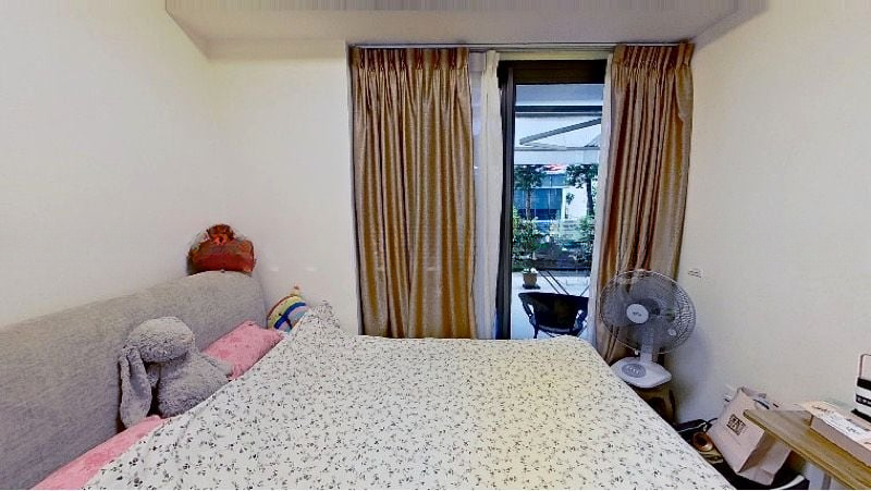 THE LAKEFRONT RESIDENCES 11