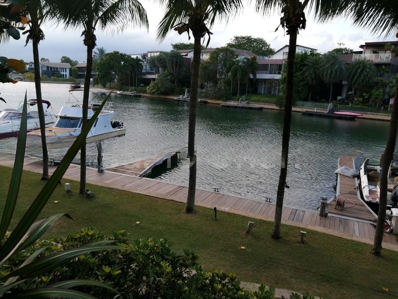 THE BERTH BY THE COVE 7