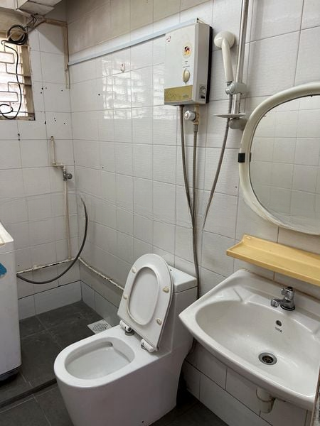 PEOPLE'S PARK COMPLEX 4