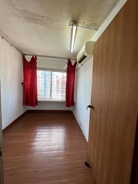 PEOPLE'S PARK COMPLEX 6