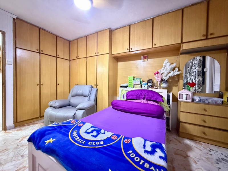 JURONG WEST ST 42 13