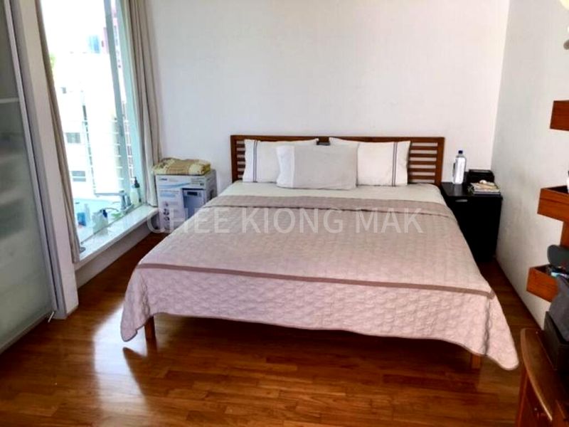 LEONIE HILL RESIDENCES 8