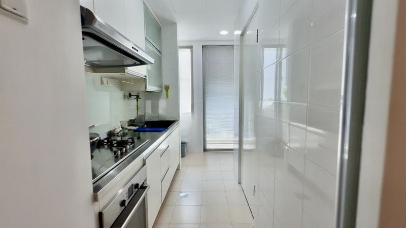 CRANE COURT 7