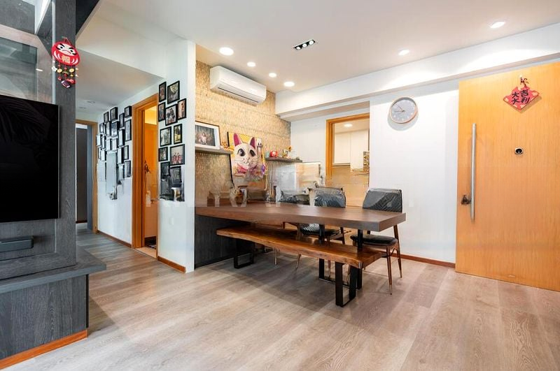 THE TAMPINES TRILLIANT 7