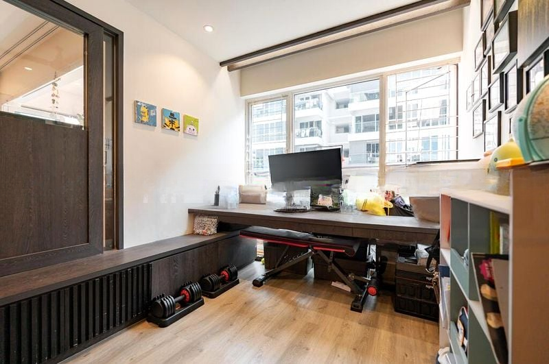 THE TAMPINES TRILLIANT 6