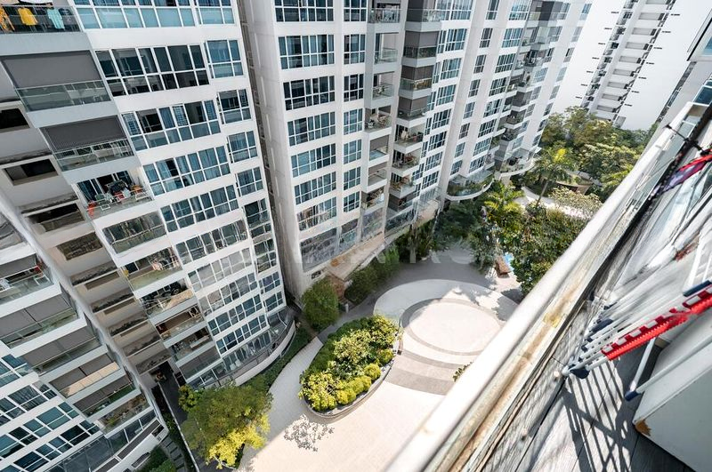 THE TAMPINES TRILLIANT 8